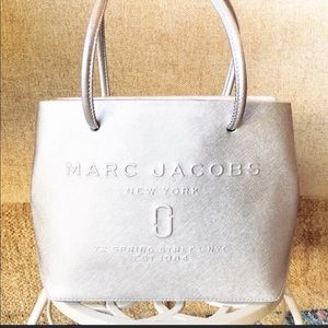 Marc Jacobs Leather Logo Shopper Tote